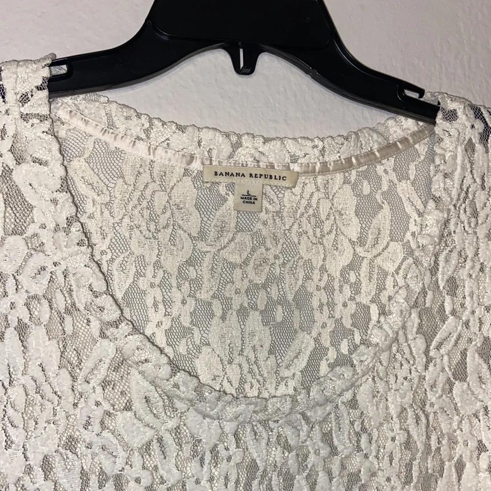 EUC Gorgeous banana republic floral lace cream top size large - Picture 3 of 4